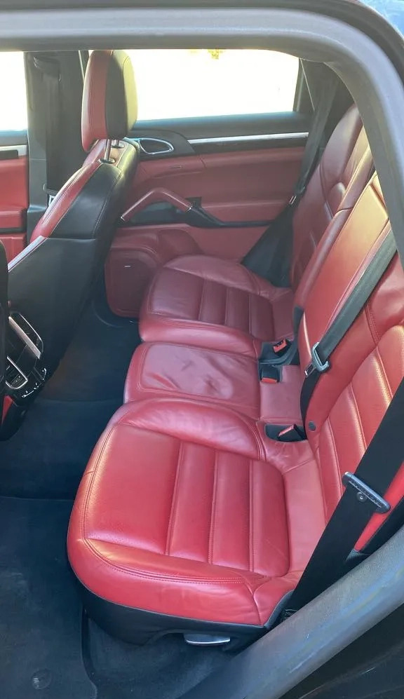 Porsche Cayenne cena 209000 przebieg: 139000, rok produkcji 2017 z Pieszyce małe 79
